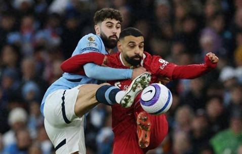 jiuyou官网 - C罗巅峰对决，萨拉赫与70激战巴黎圣日耳曼分钟，惊险取胜胜负难料！