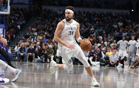 Jiuyou Gaming -关于莱万多夫斯基在独行侠比赛中逆转，绝杀引发热议！的信息