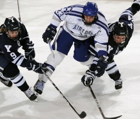 jiuyou官网 -世界杯常规赛激情夜！詹姆斯里突外投，巴塞罗那惊险费内巴切